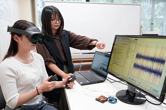 筋肉などの生体情報を電気信号として検出